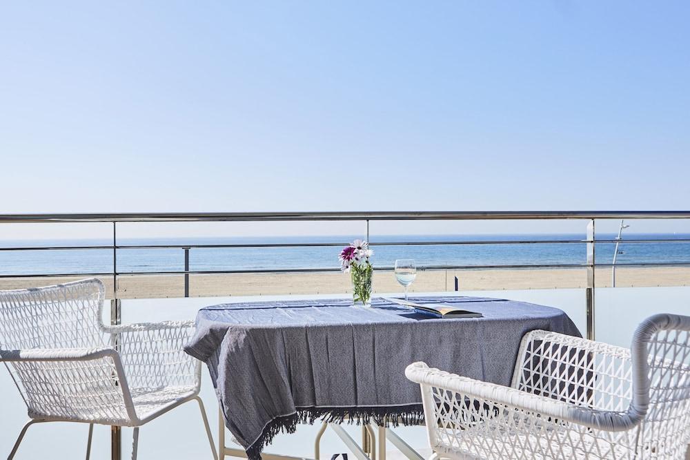 Casa Petit Bateau Be My Guest Castelldefels Apartman Kültér fotó